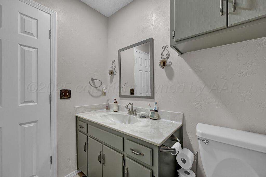 5105 BLACK OAK Drive