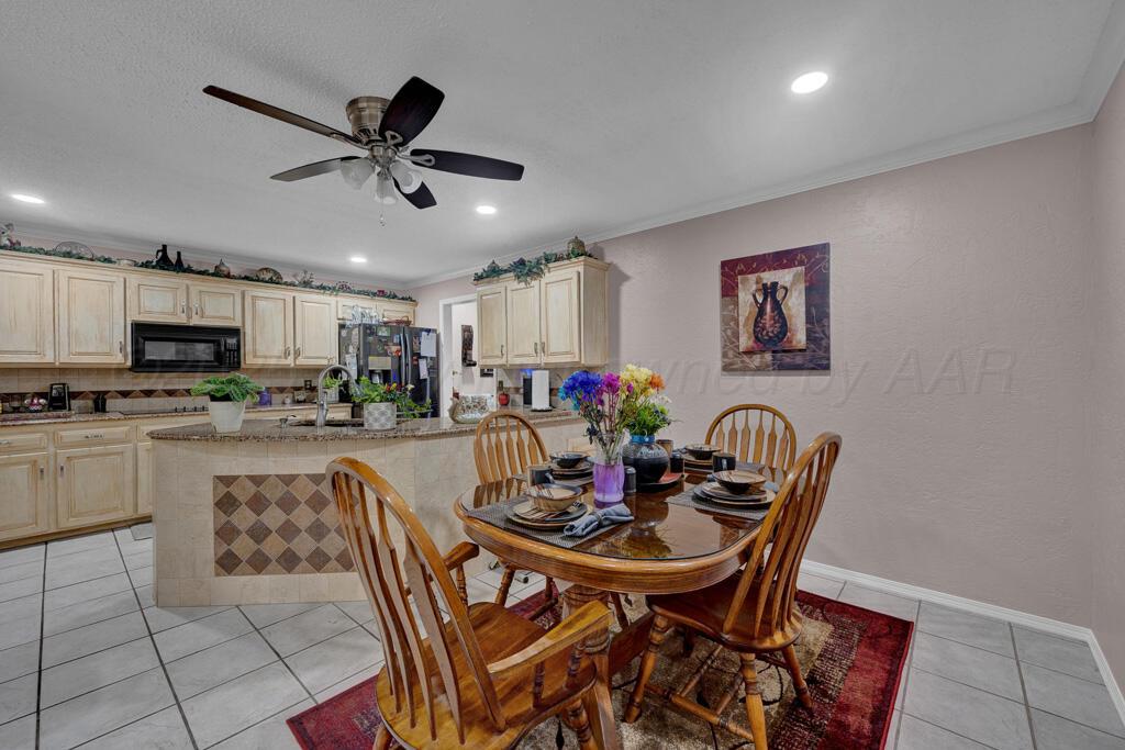 5105 BLACK OAK Drive