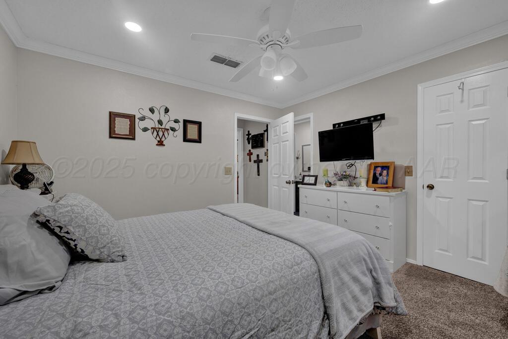 5105 BLACK OAK Drive