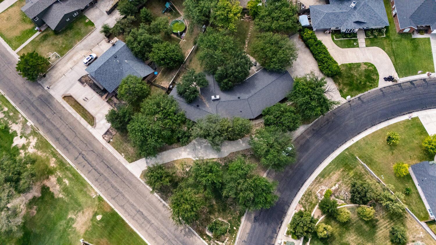 81 COUNTRY CLUB Drive