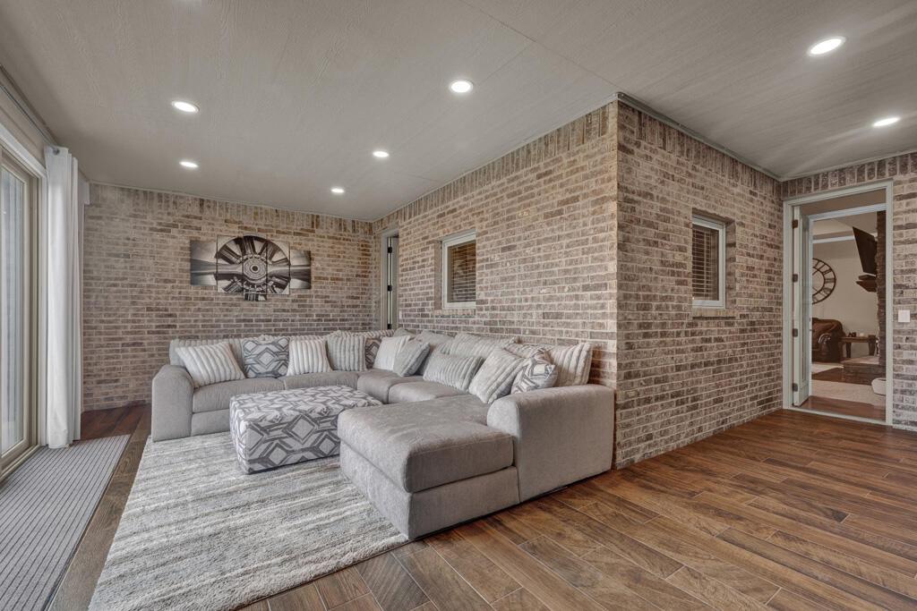 8845 PAINTBRUSH Drive