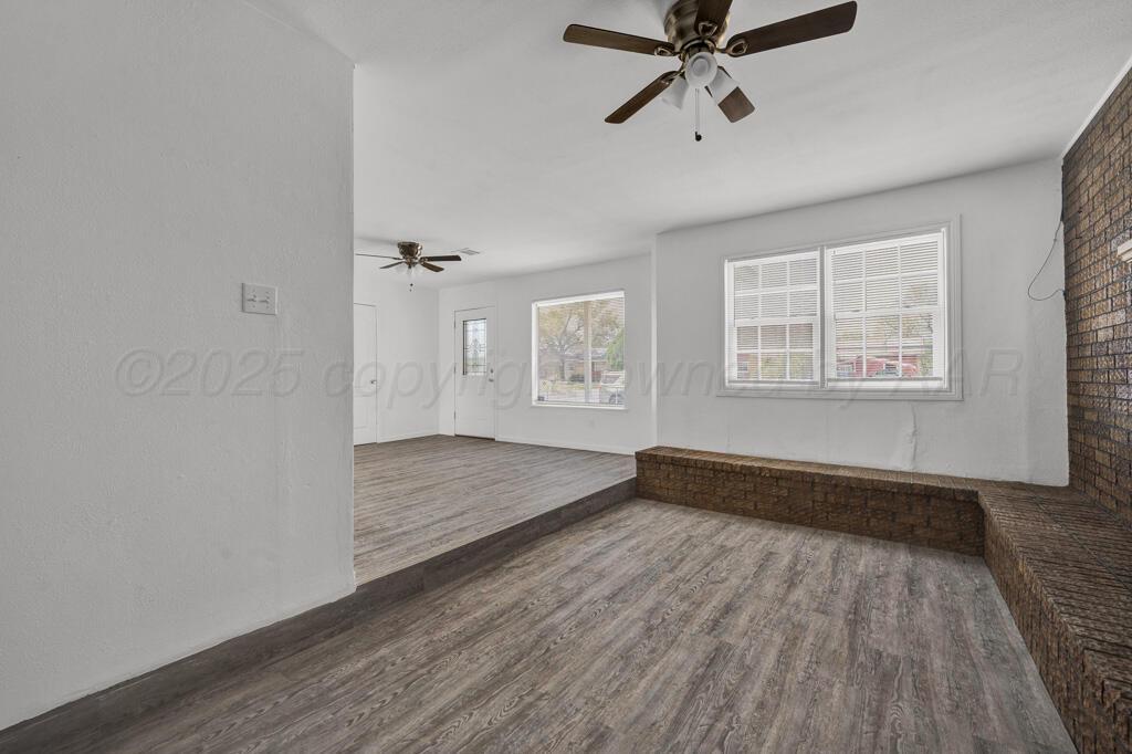 2406 N WILSON Street