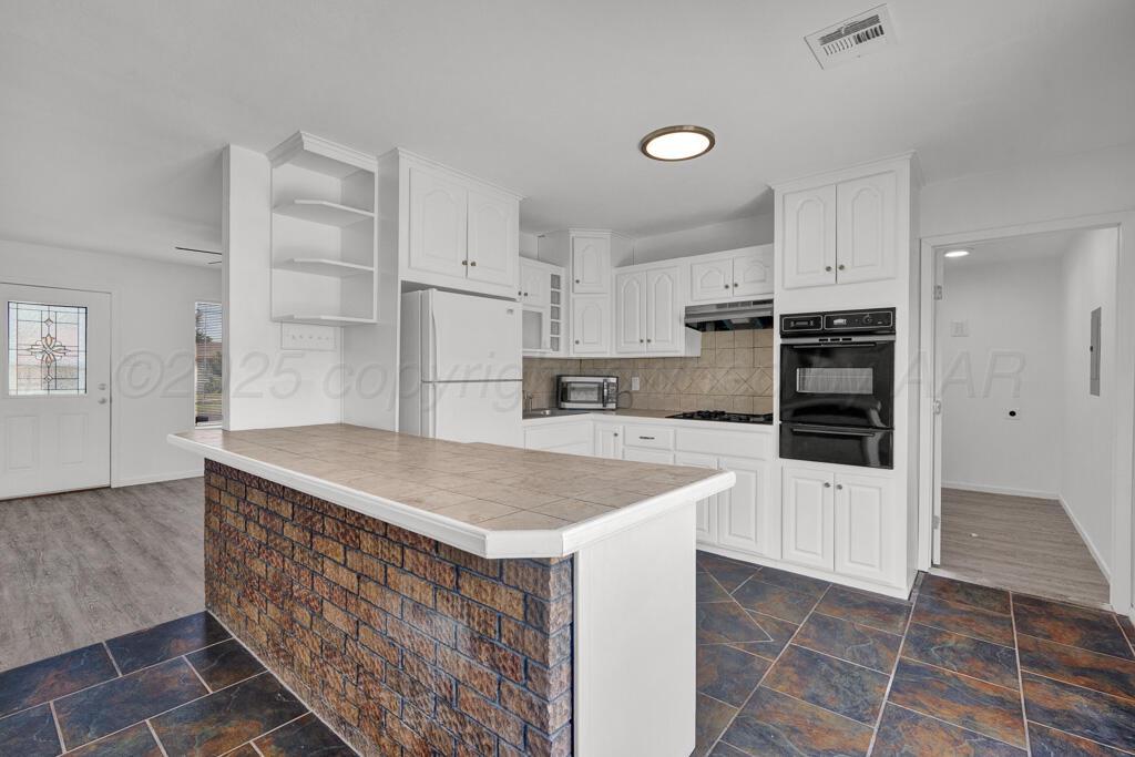 2406 N WILSON Street