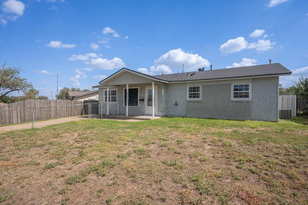 2406 N WILSON Street