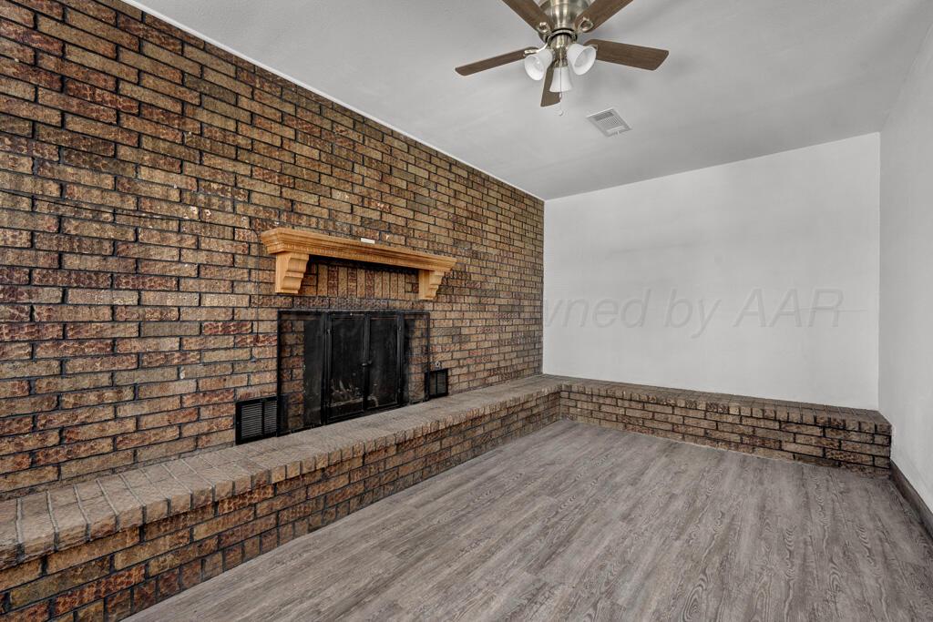 2406 N WILSON Street