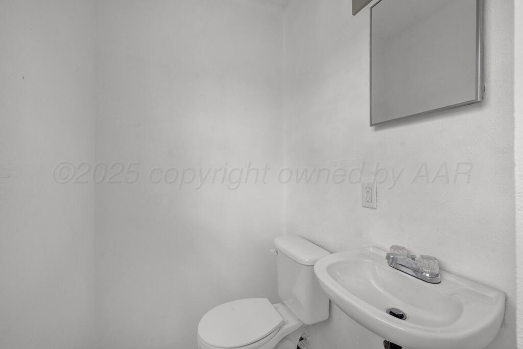 2406 N WILSON Street