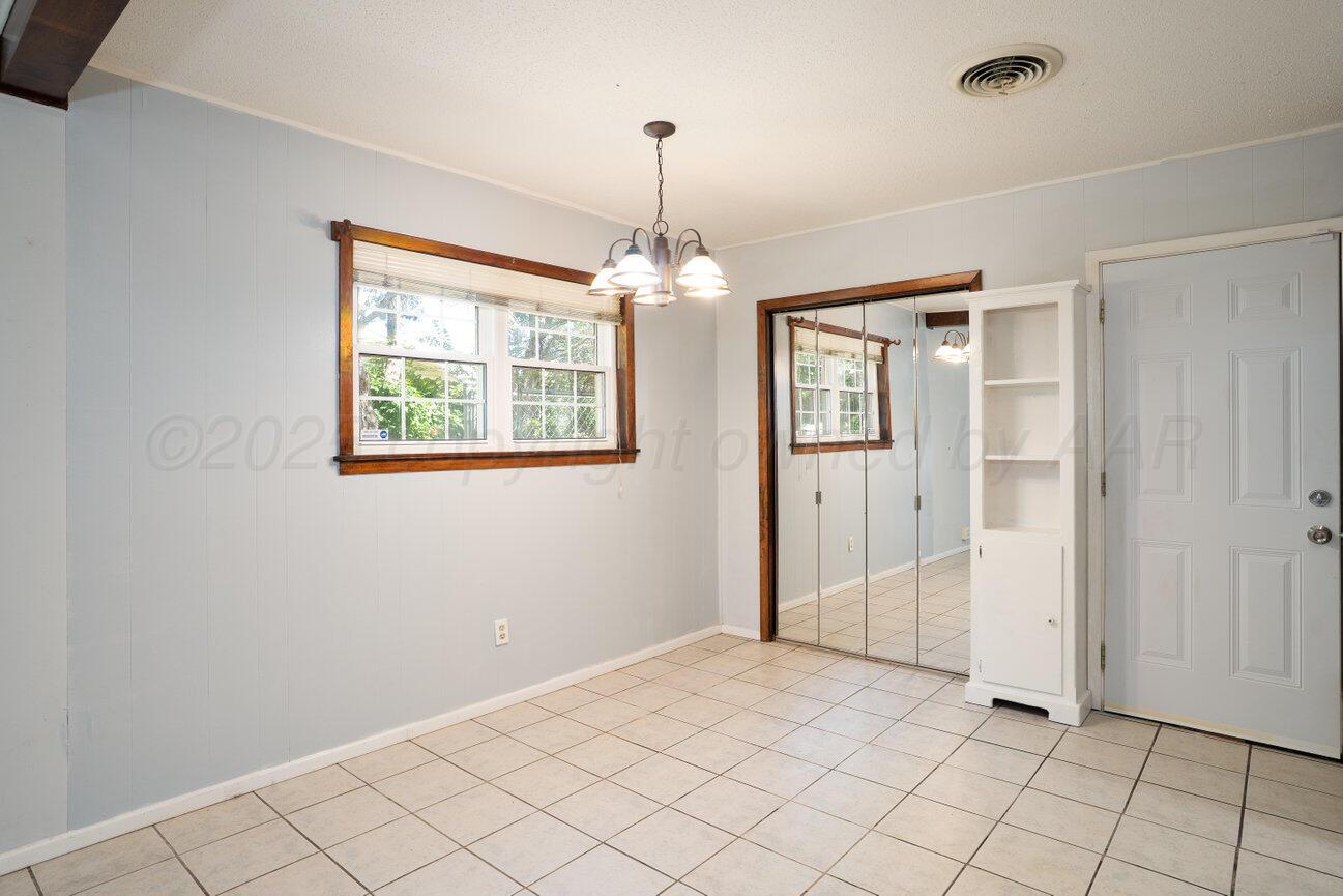 5205 SHEPHERD Avenue