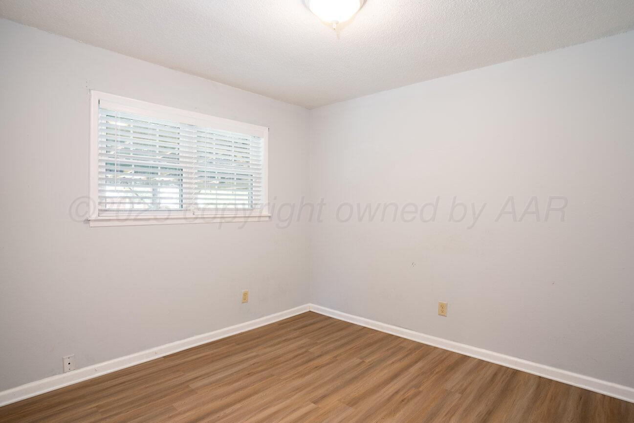 5205 SHEPHERD Avenue