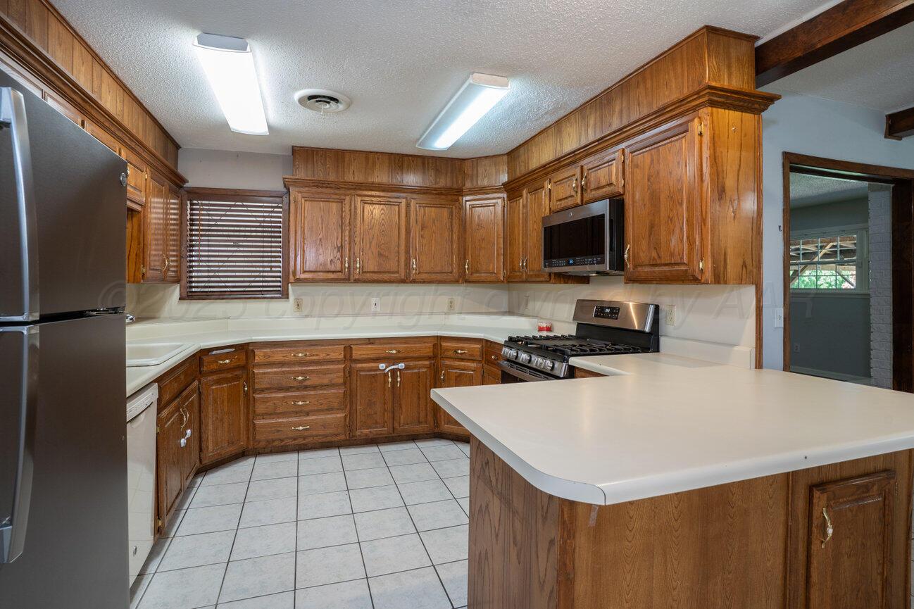 5205 SHEPHERD Avenue