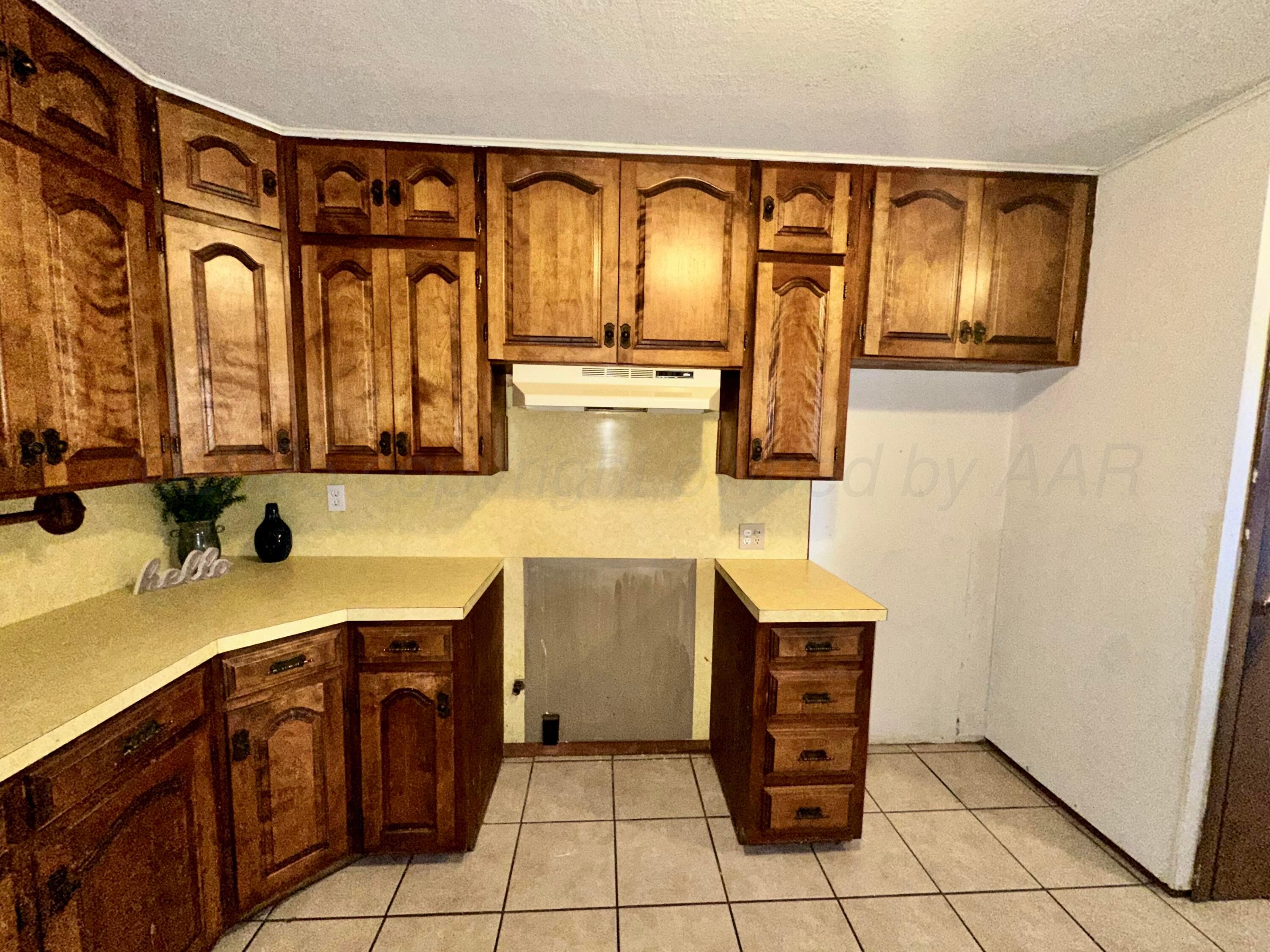 300 N Briscoe Avenue