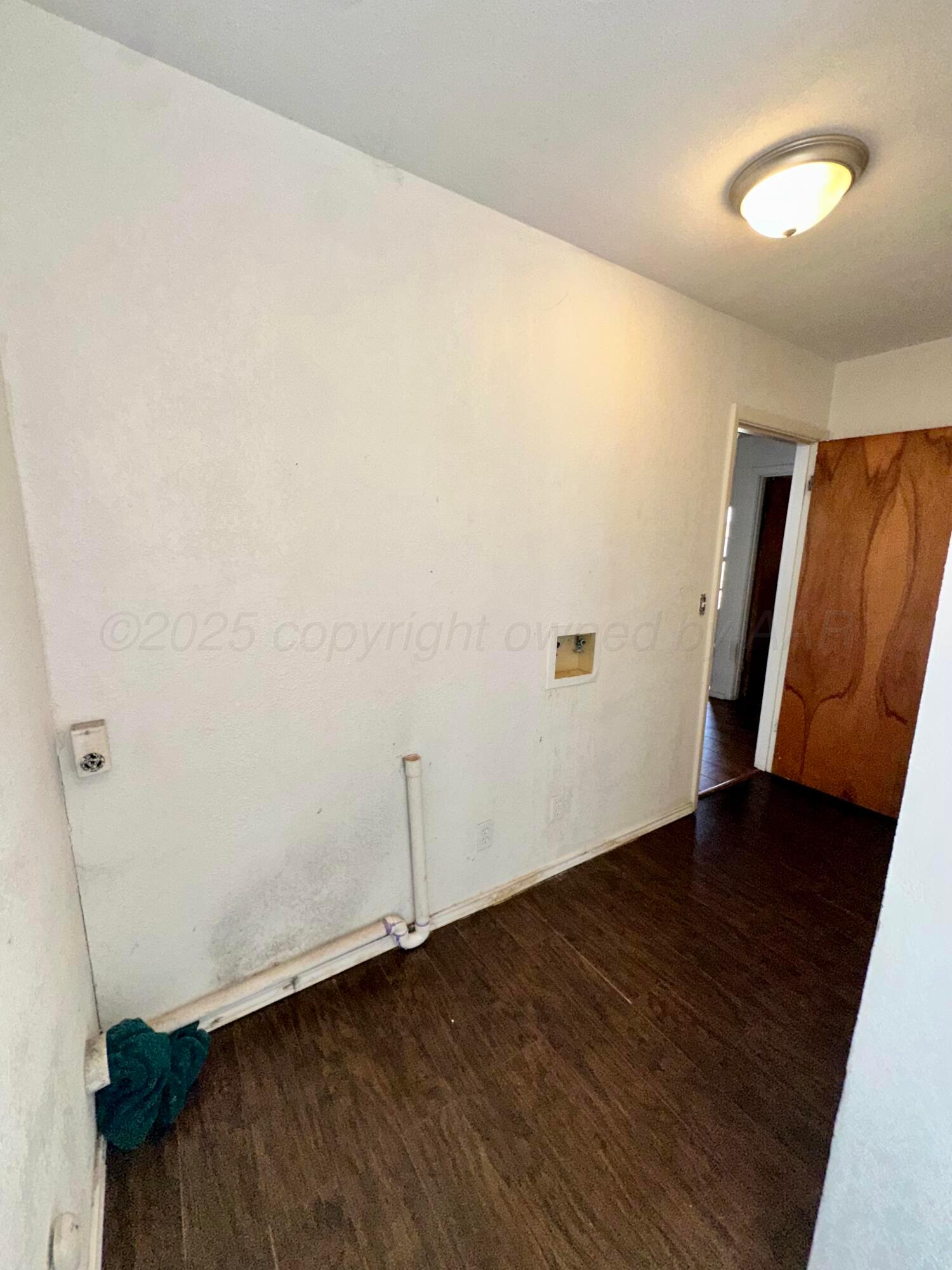 300 N Briscoe Avenue