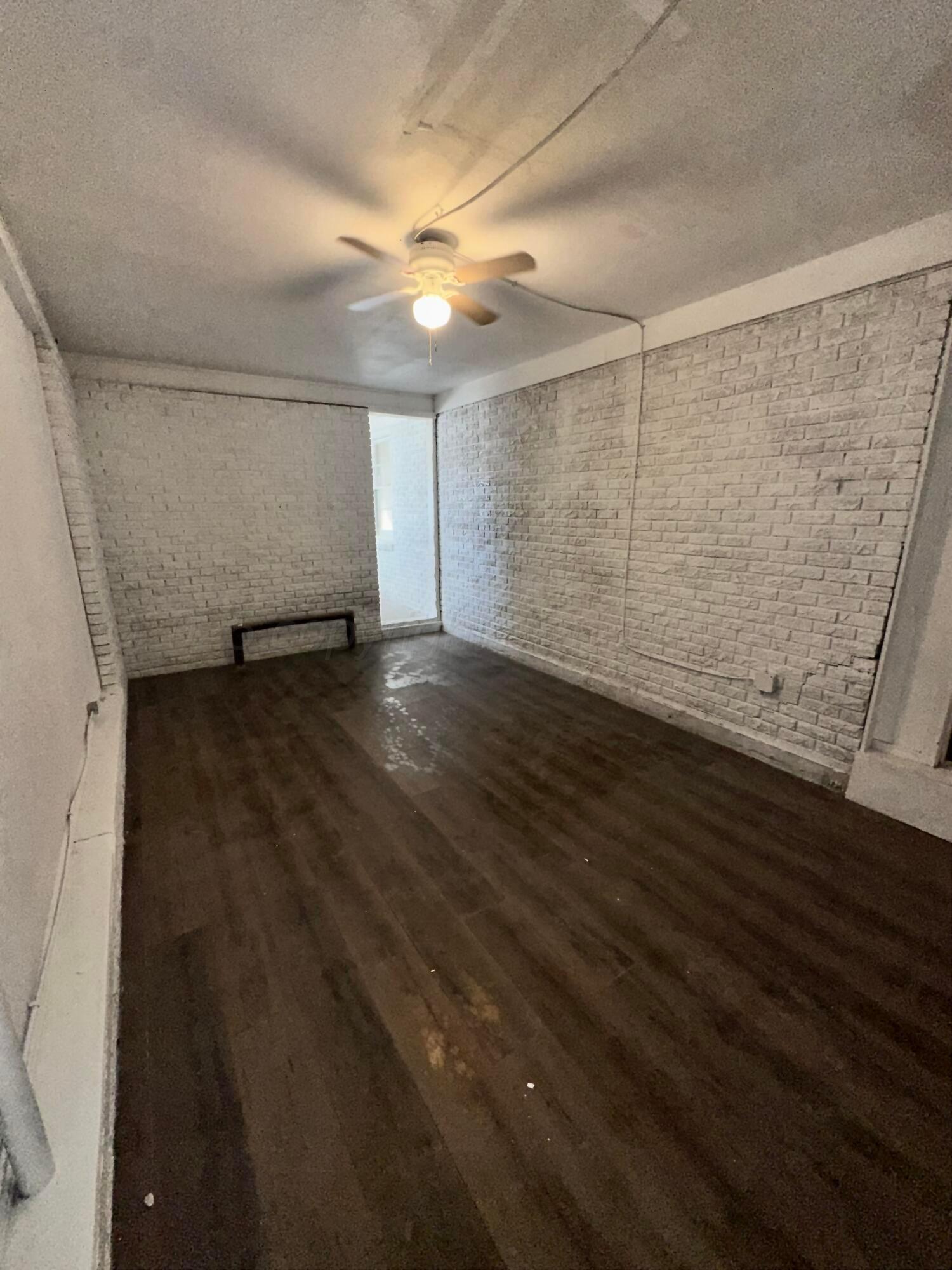 300 N Briscoe Avenue