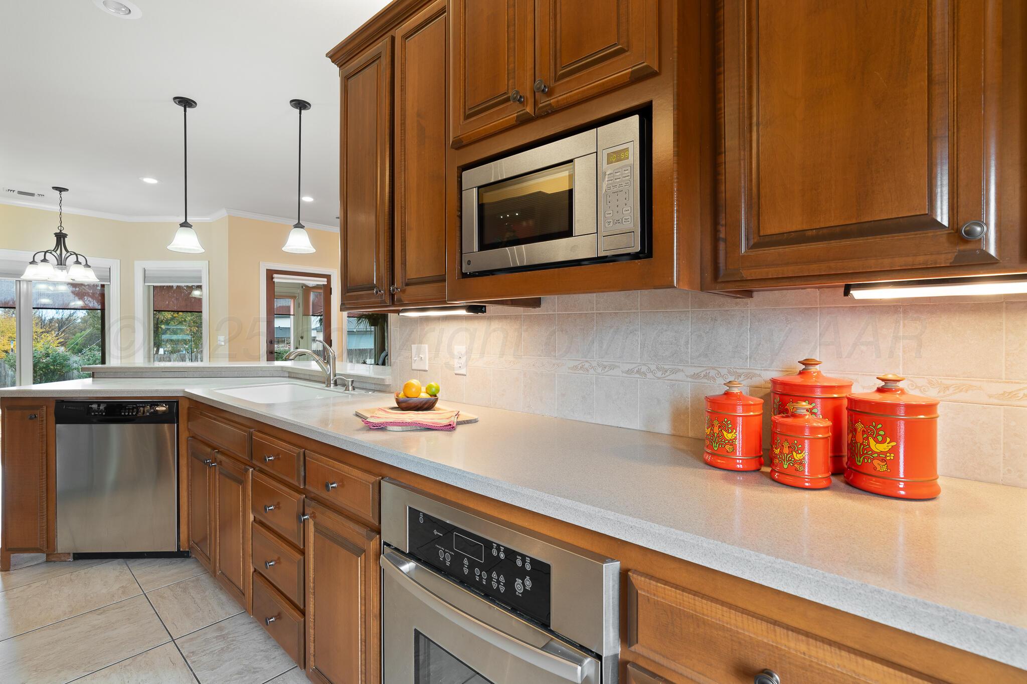 402 CEDAR MEADOW Circle