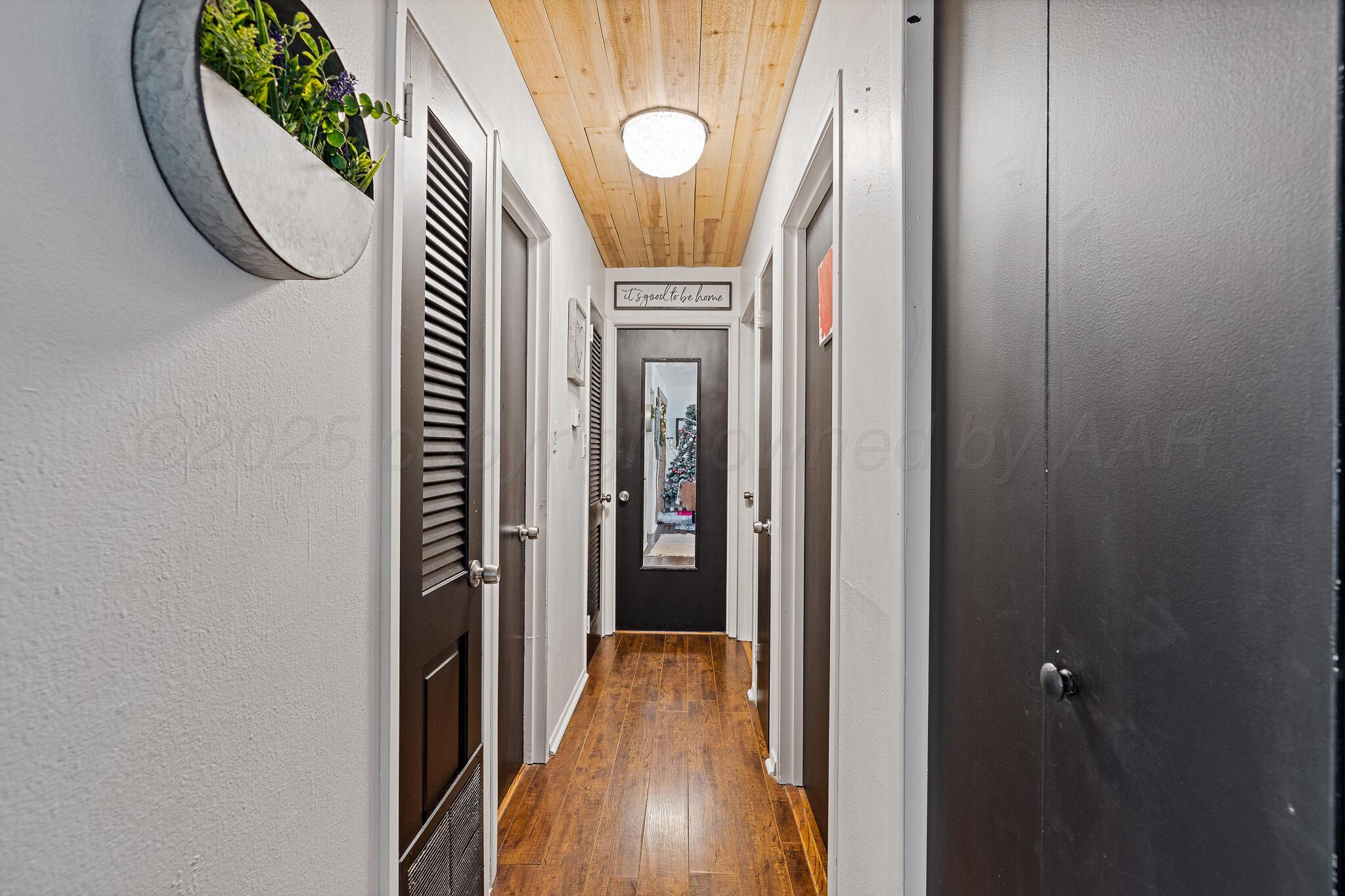 3107 S APACHE Street