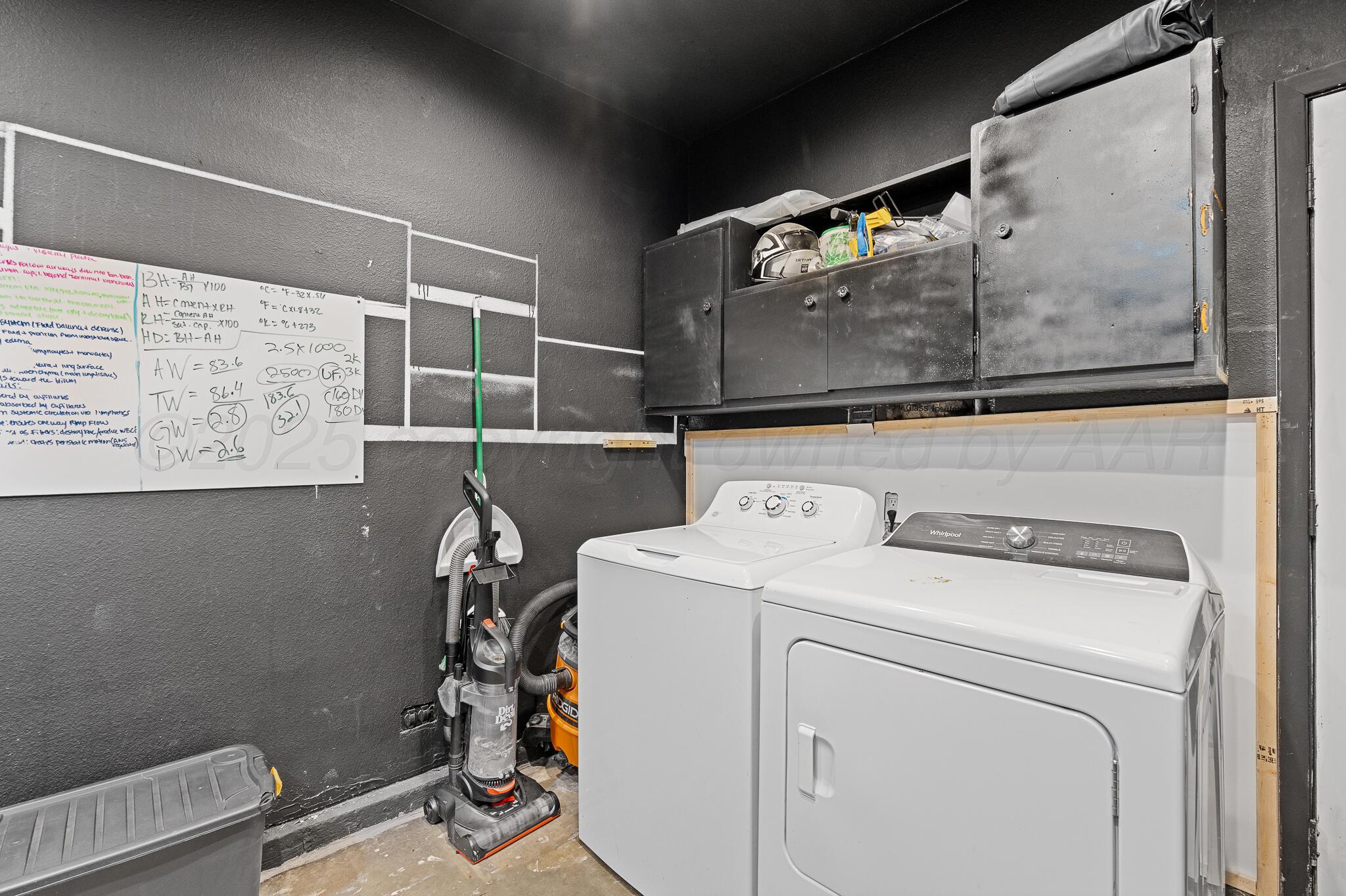 3107 S APACHE Street