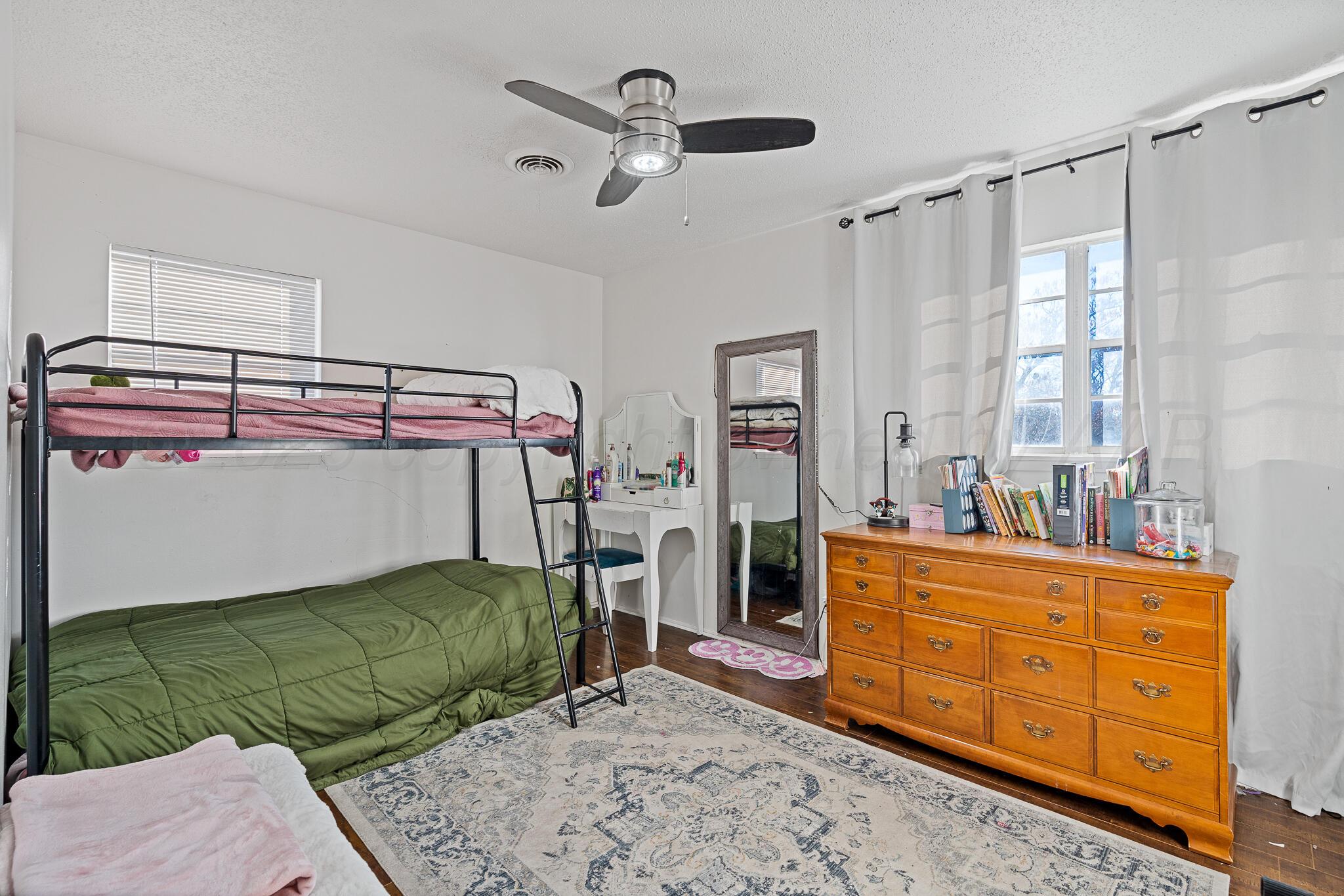 3107 S APACHE Street