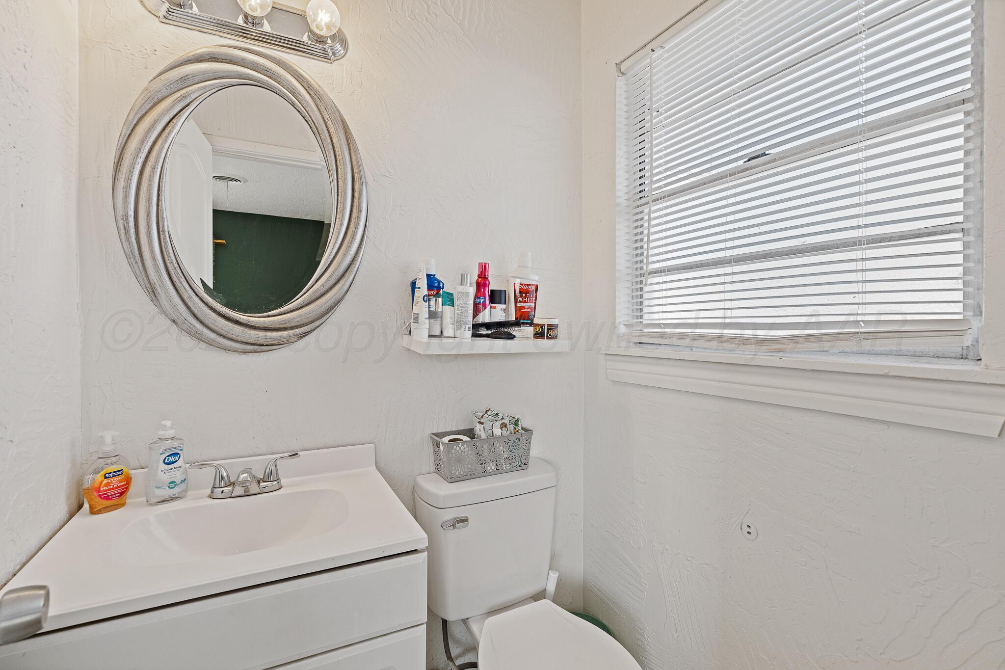 3107 S APACHE Street