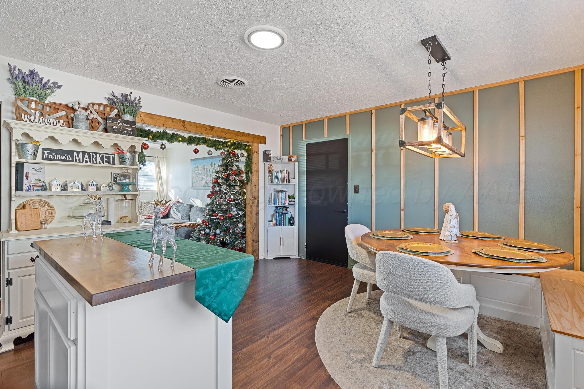 3107 S APACHE Street