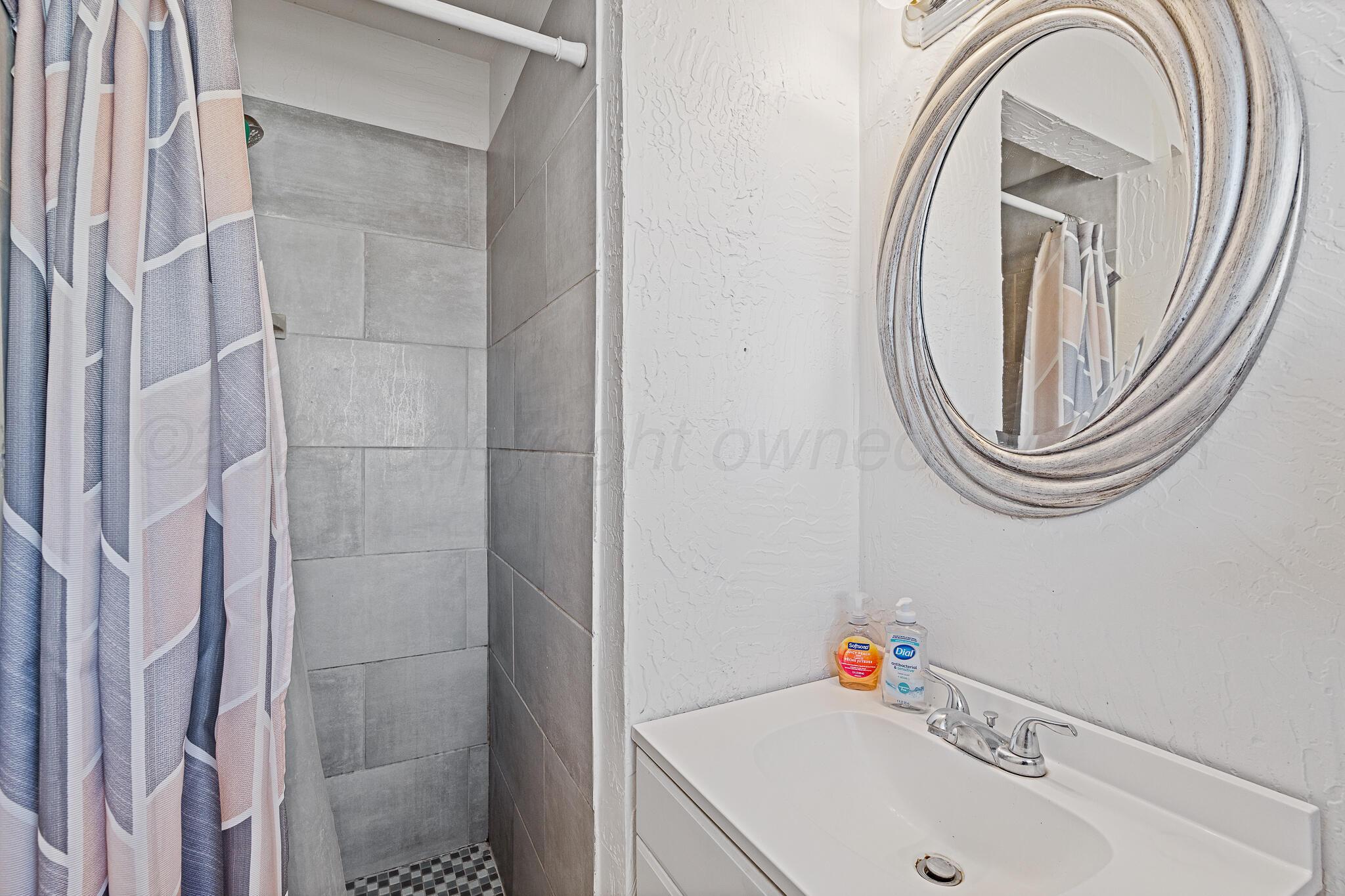 3107 S APACHE Street