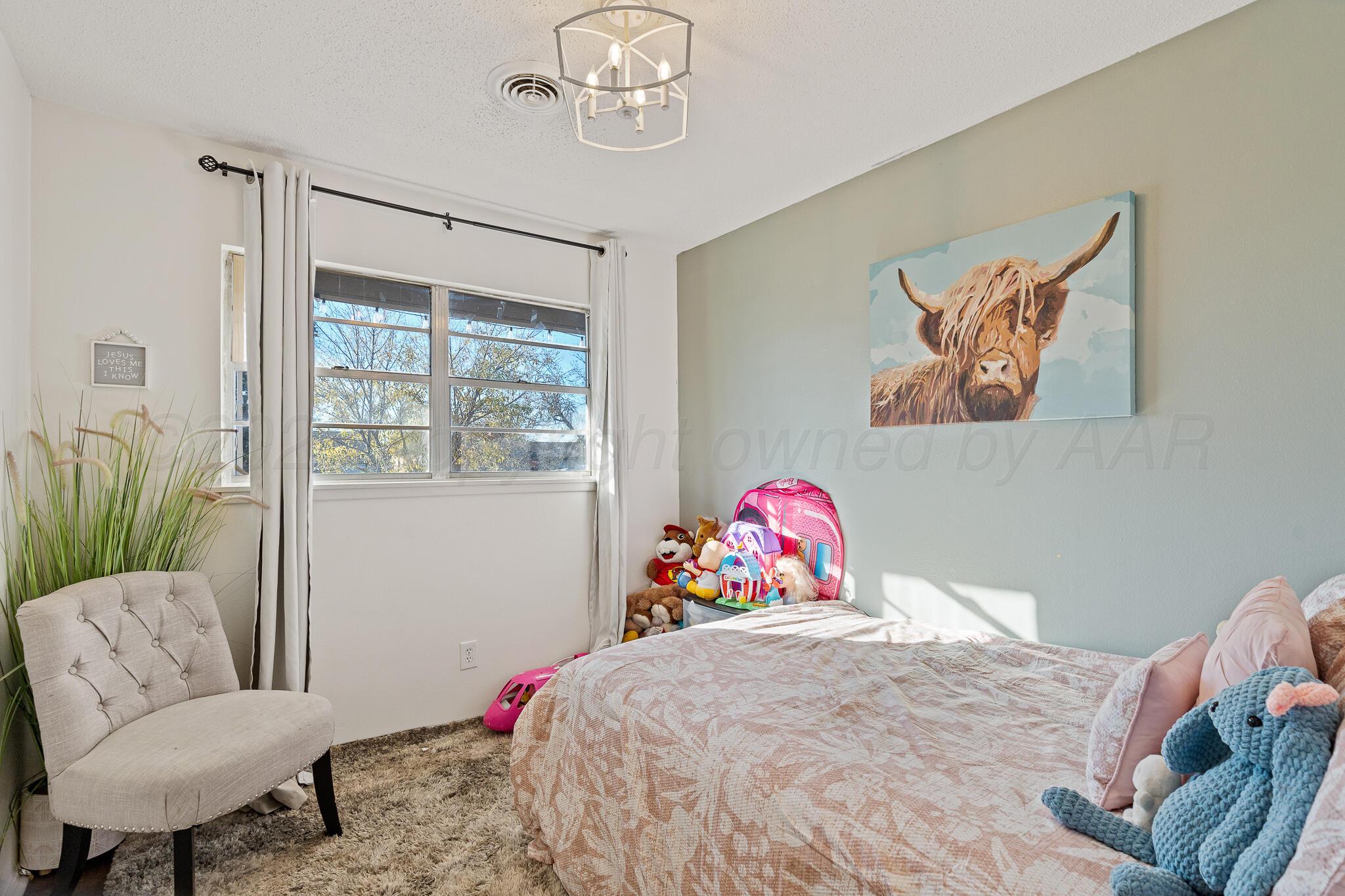 3107 S APACHE Street