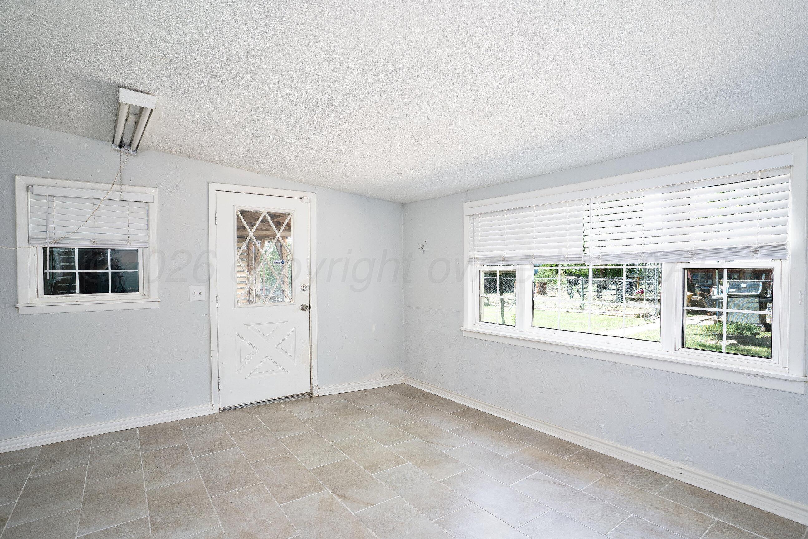 5205 SHEPHERD Avenue