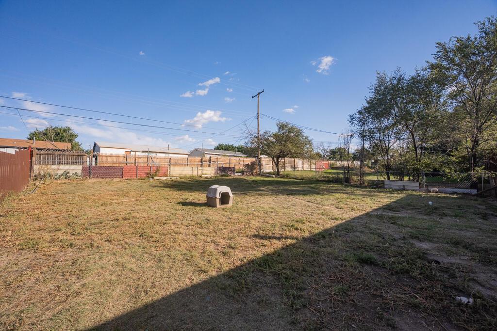 2714 OAK Drive