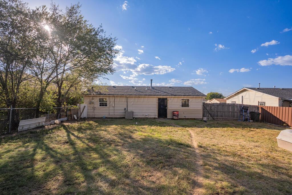 2714 OAK Drive