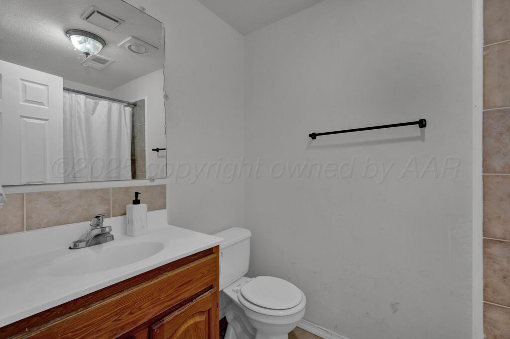 2714 OAK Drive