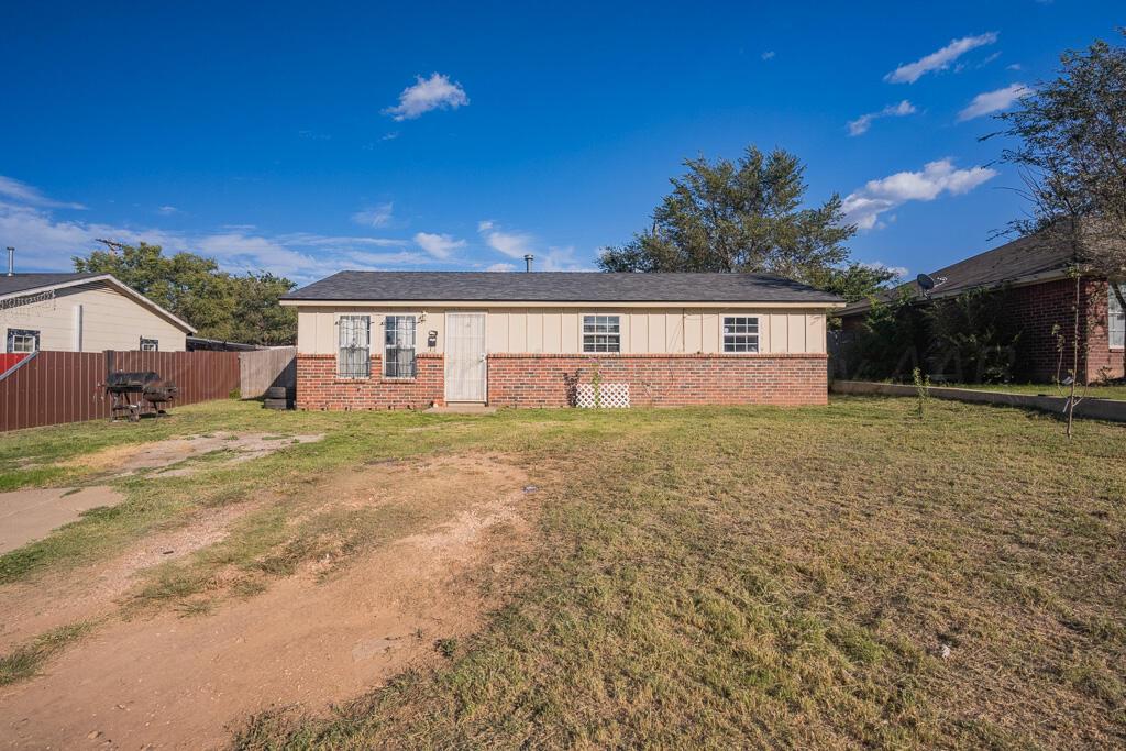 2714 OAK Drive