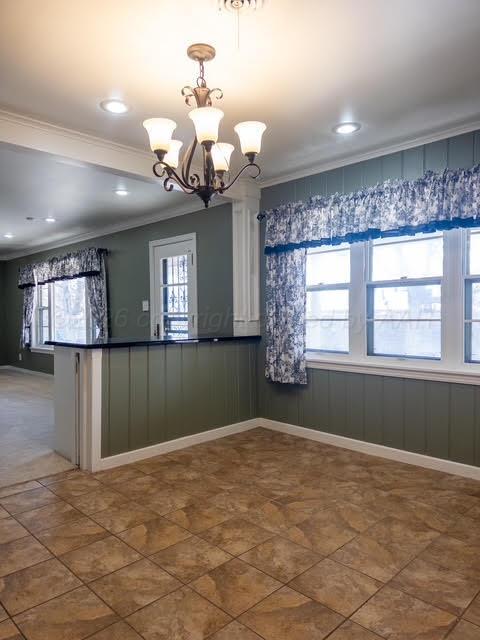 2222 S Travis Street