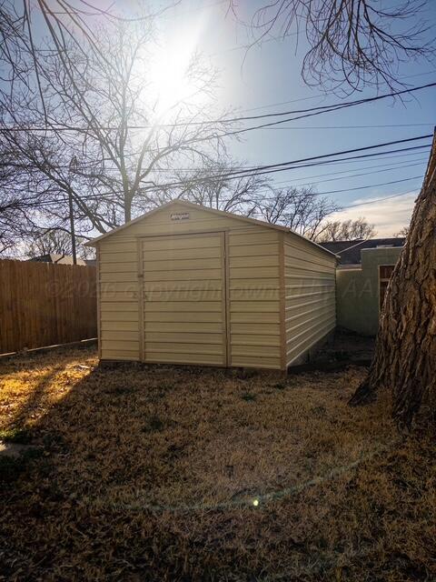 2222 S Travis Street