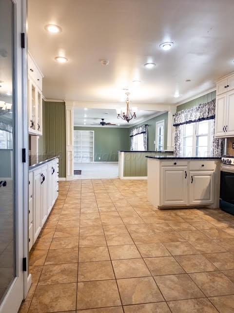 2222 S Travis Street