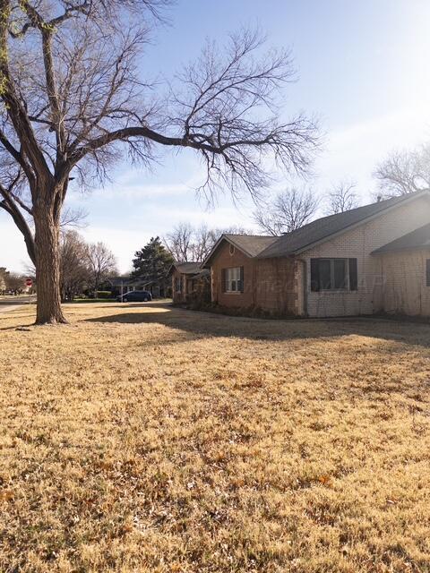 2222 S Travis Street