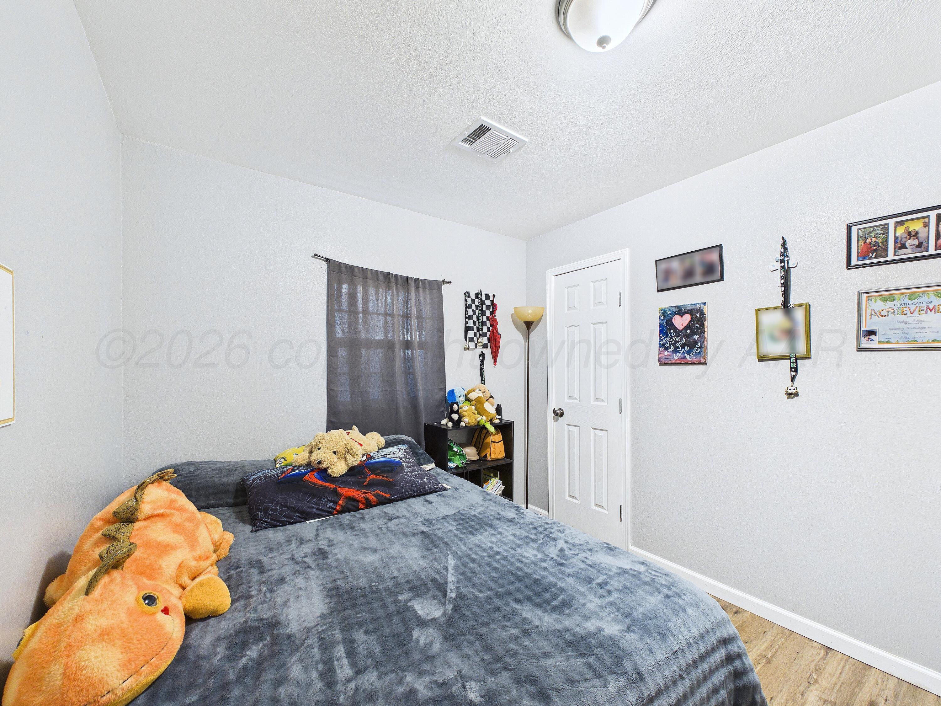 1103 BLUEBELL Street