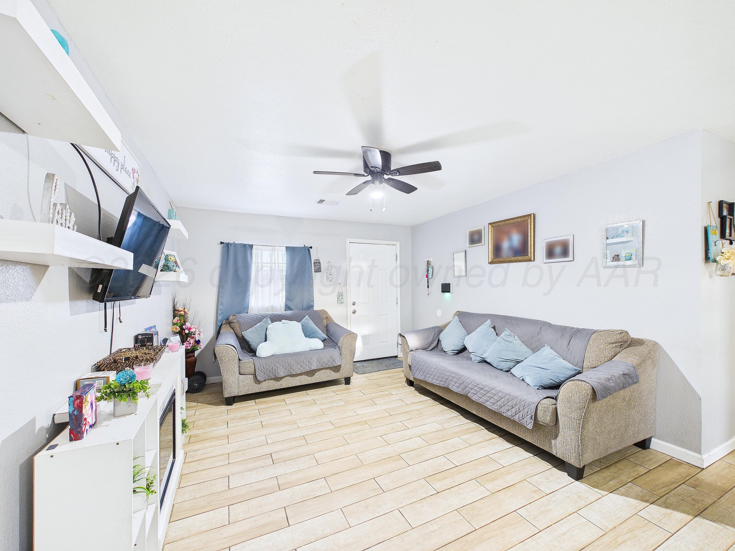 1103 BLUEBELL Street