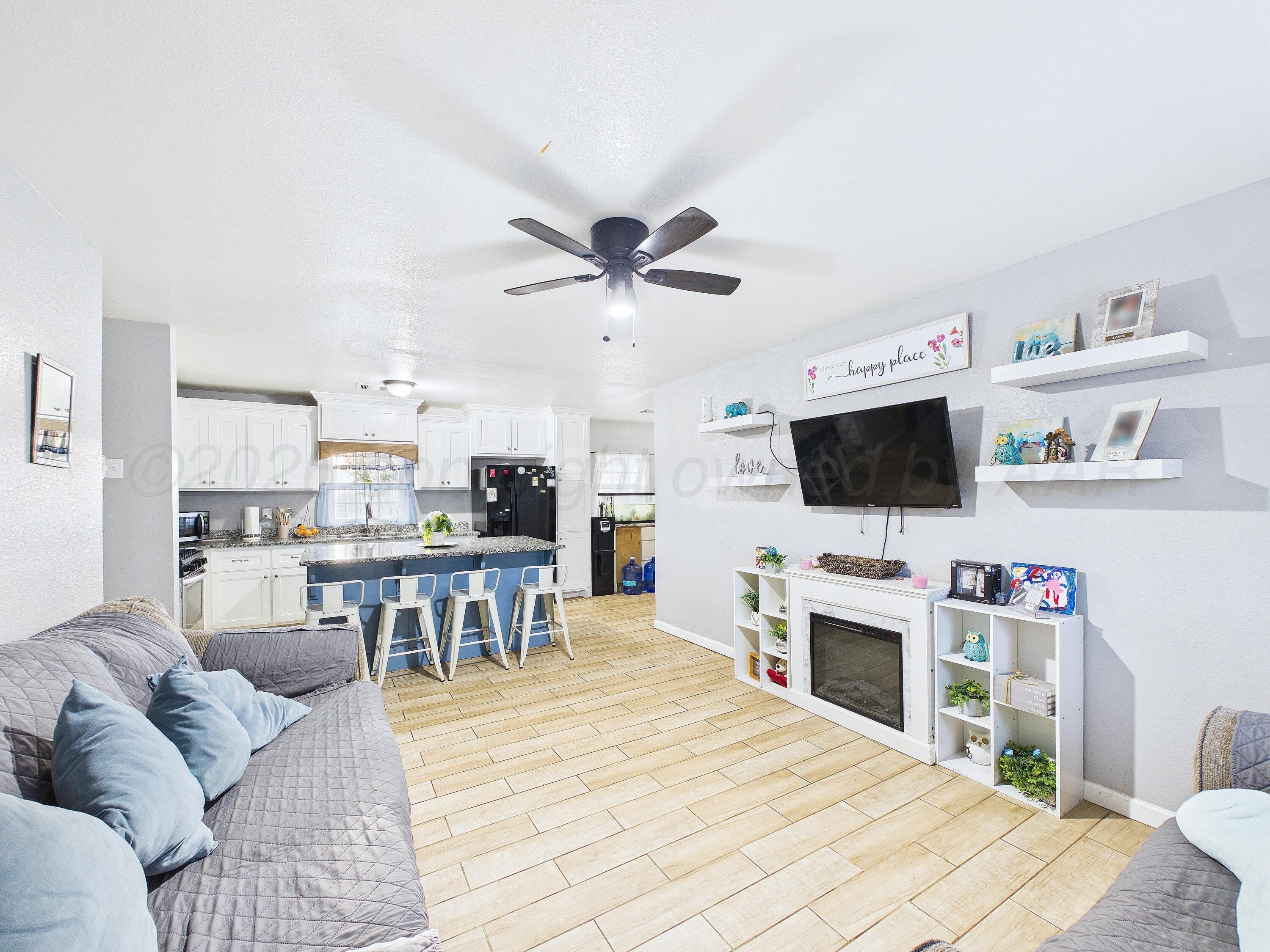 1103 BLUEBELL Street