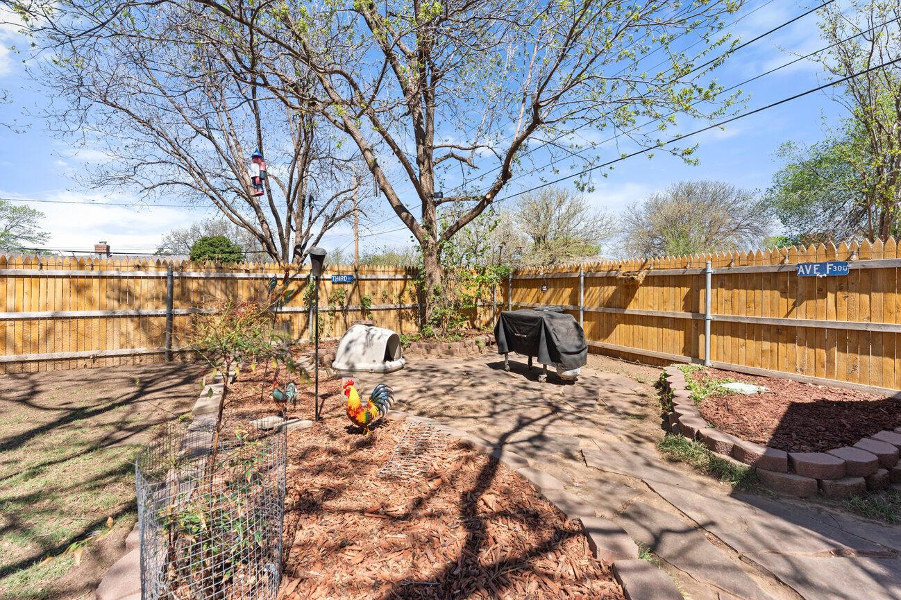 2820 LLOYD Drive