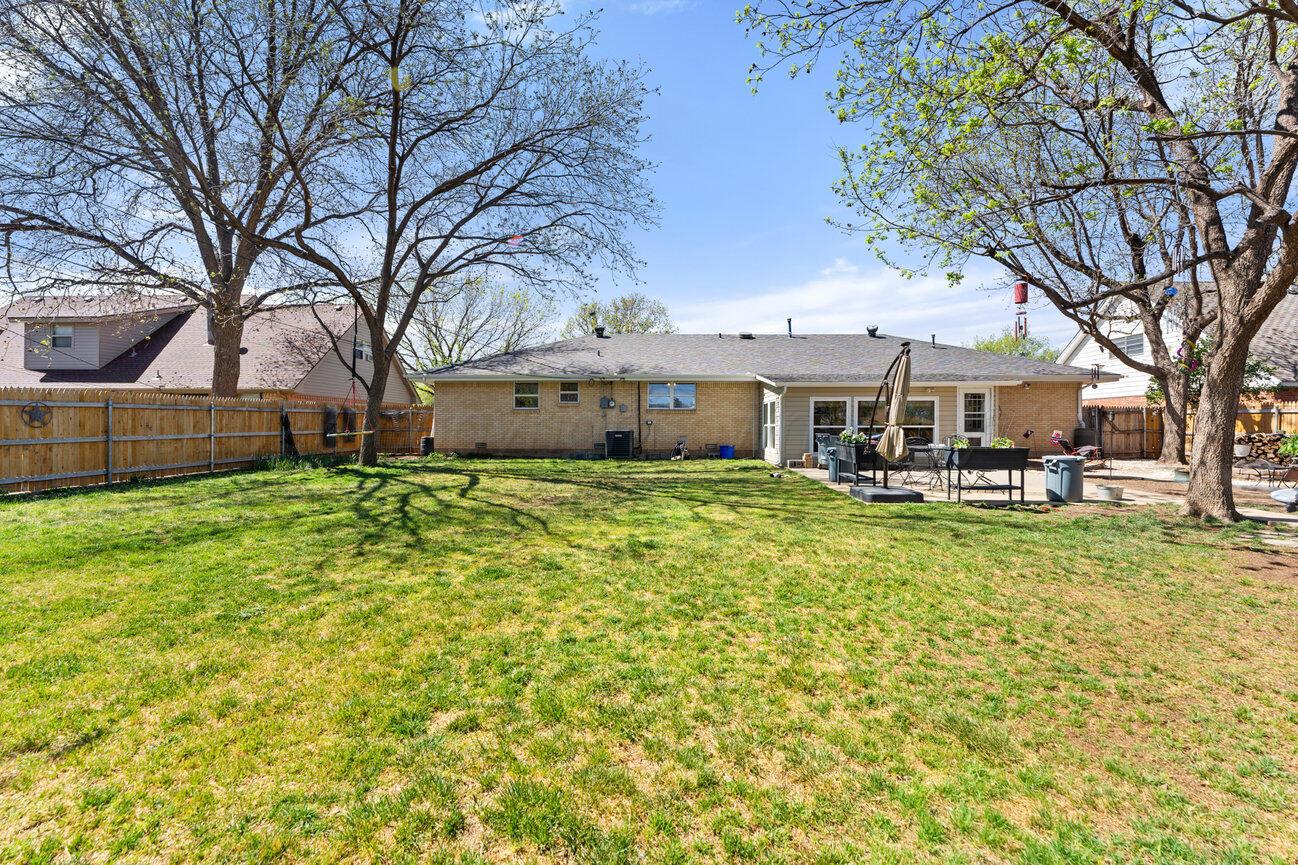 2820 LLOYD Drive