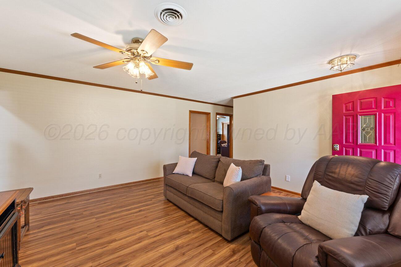 2820 LLOYD Drive