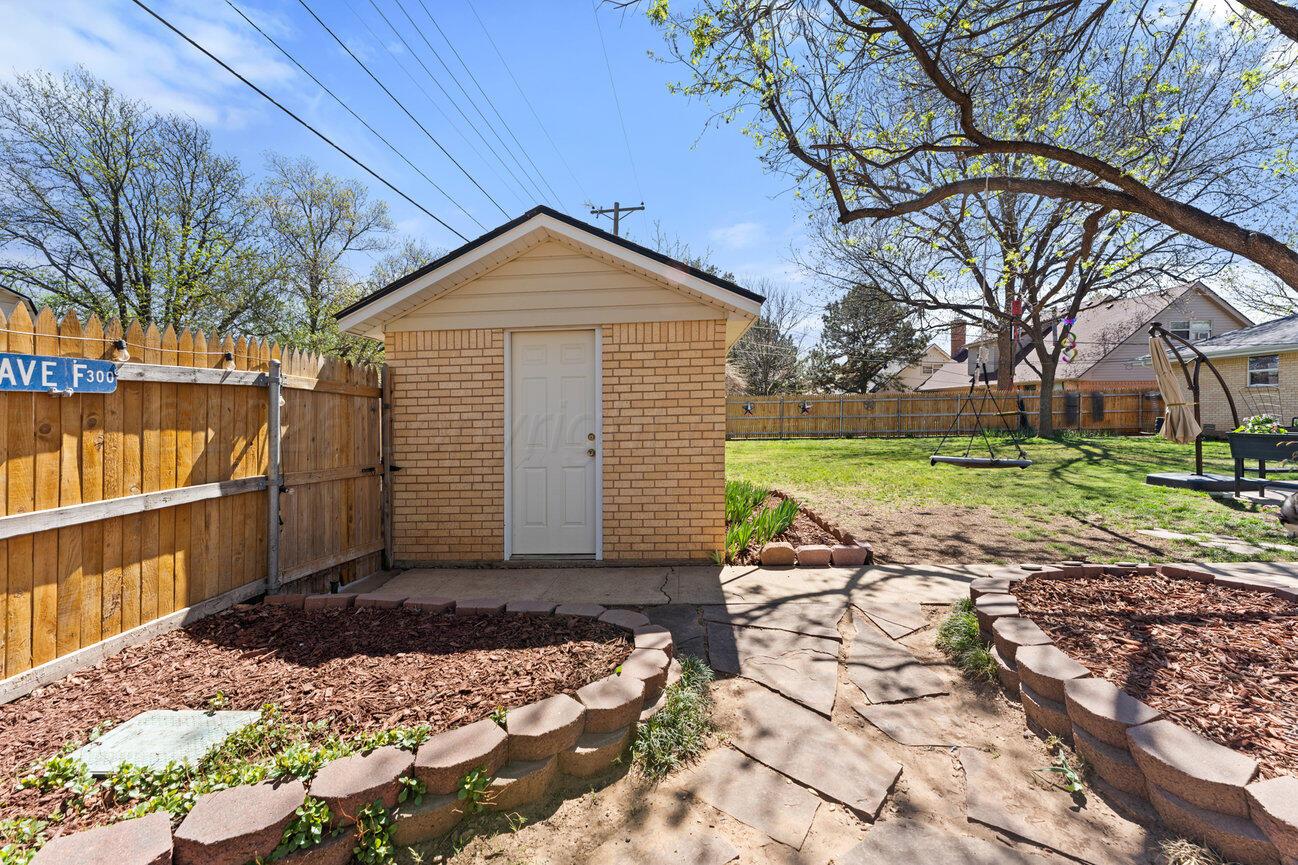 2820 LLOYD Drive