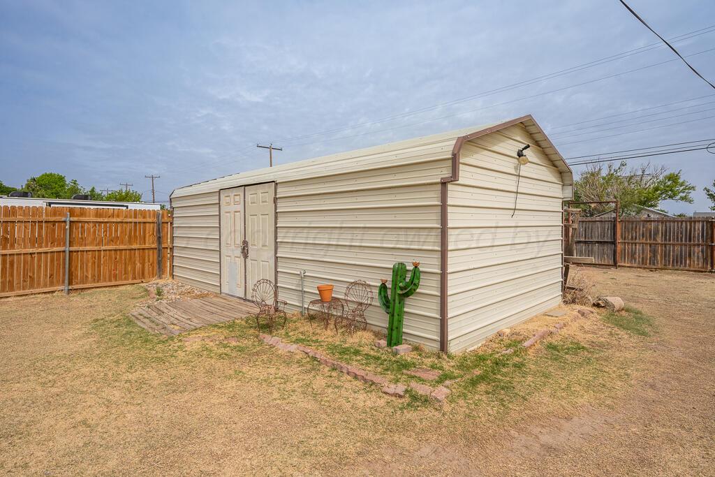 504 E 5TH Street
