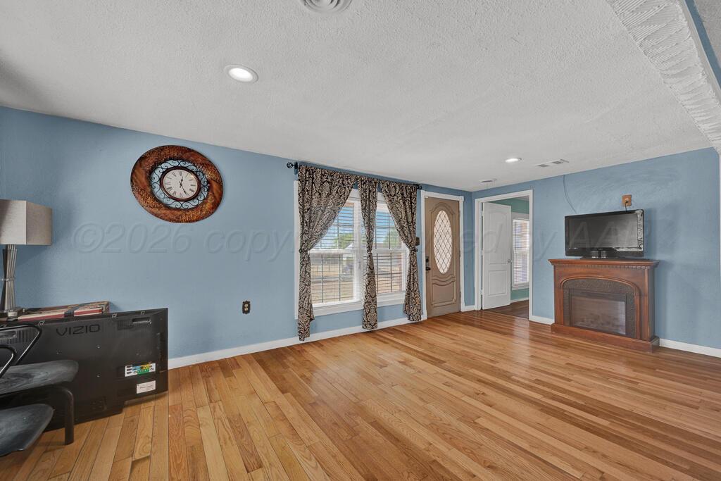 1332 NW 10TH Avenue