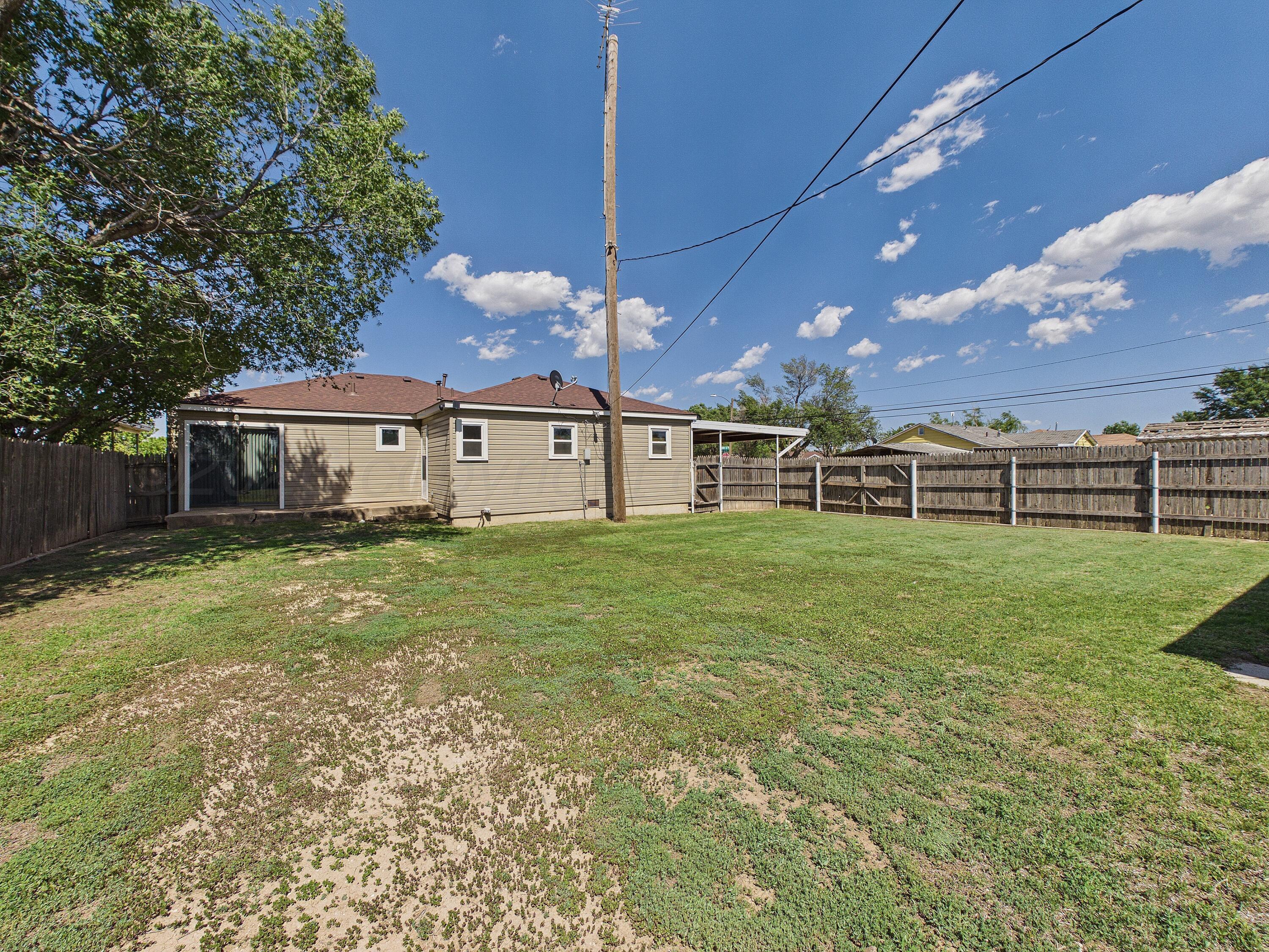 501 N LOWRY Street
