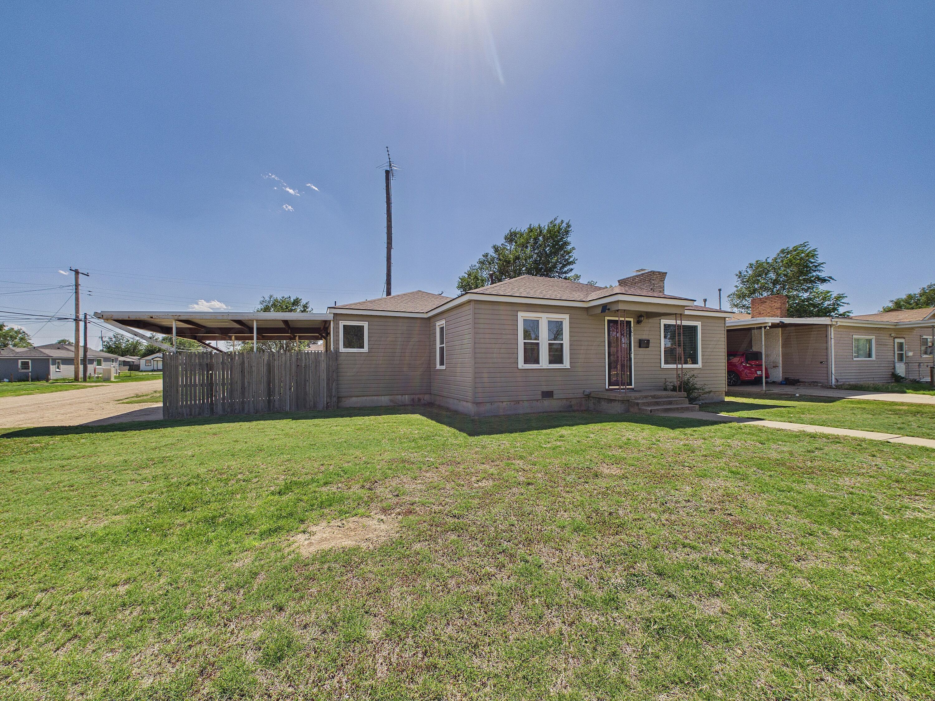 501 N LOWRY Street