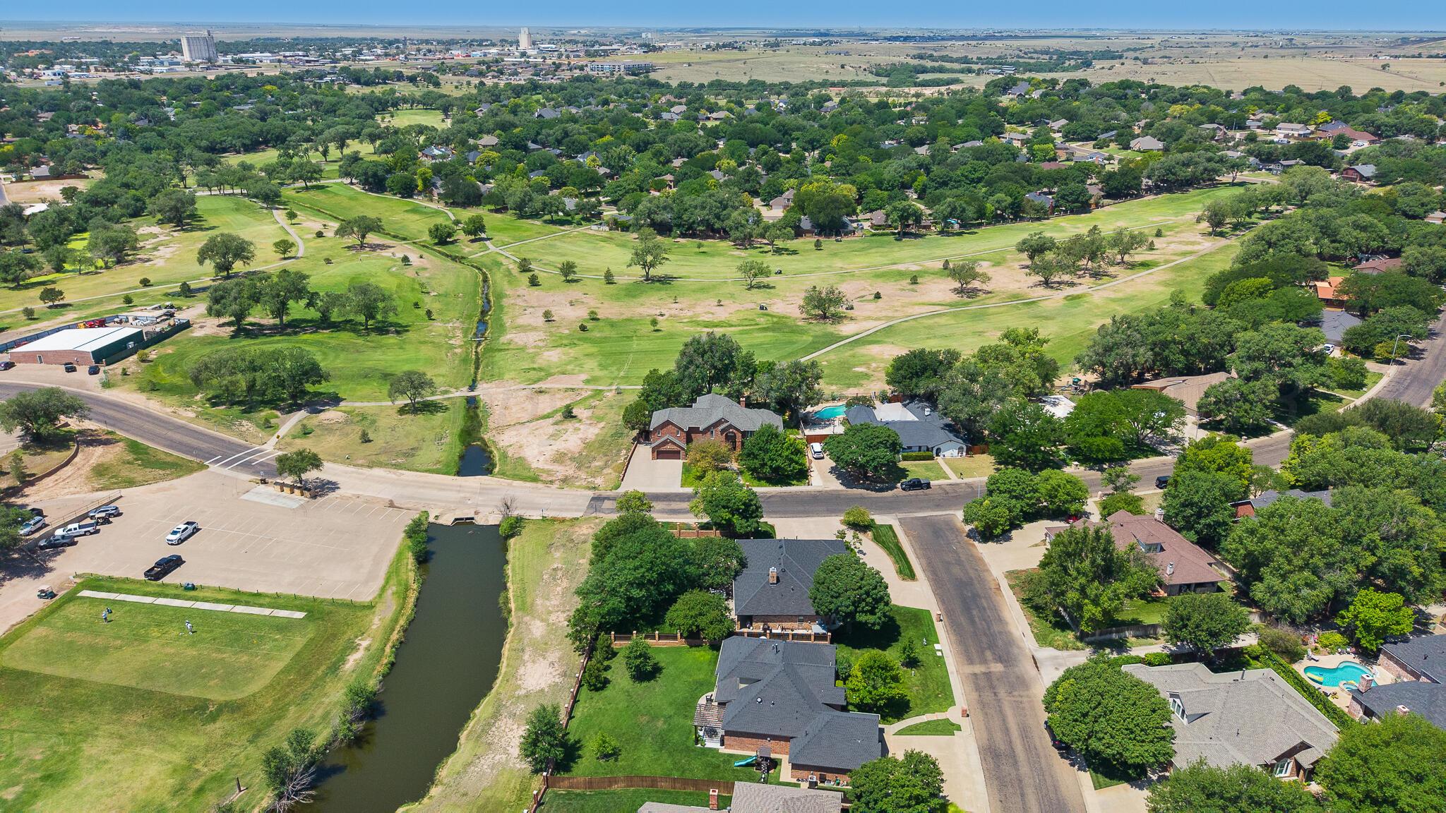 51 COUNTRY CLUB Drive