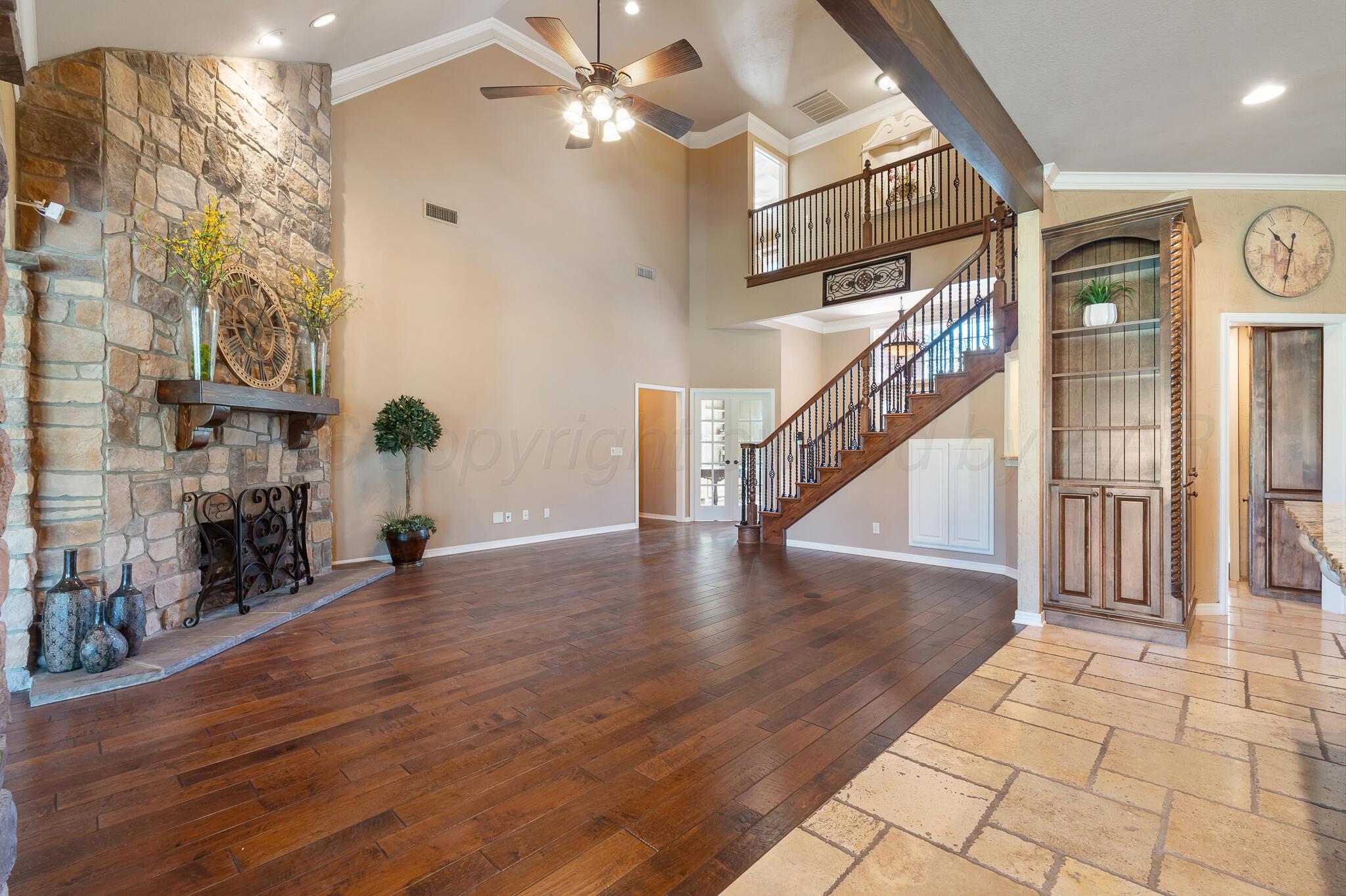 51 COUNTRY CLUB Drive