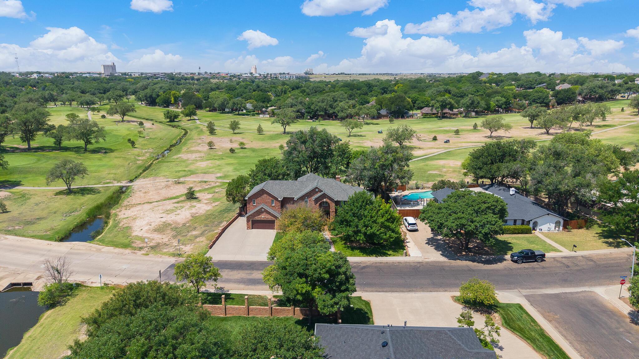 51 COUNTRY CLUB Drive