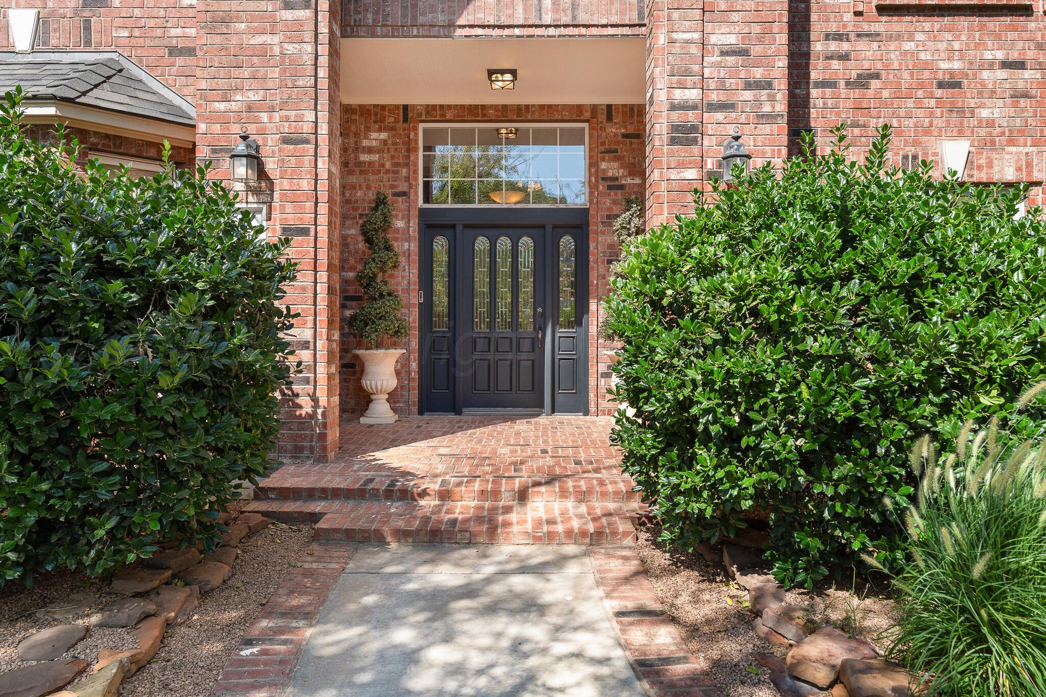 51 COUNTRY CLUB Drive