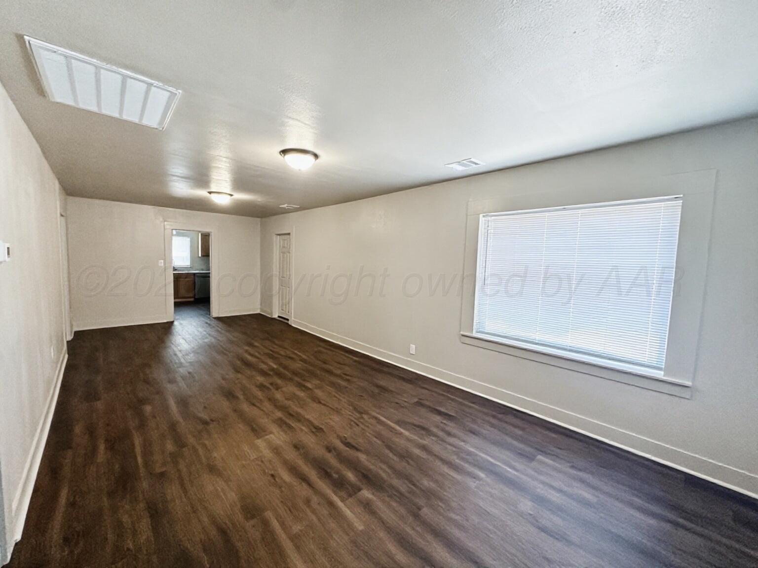 112 S Dallas Avenue
