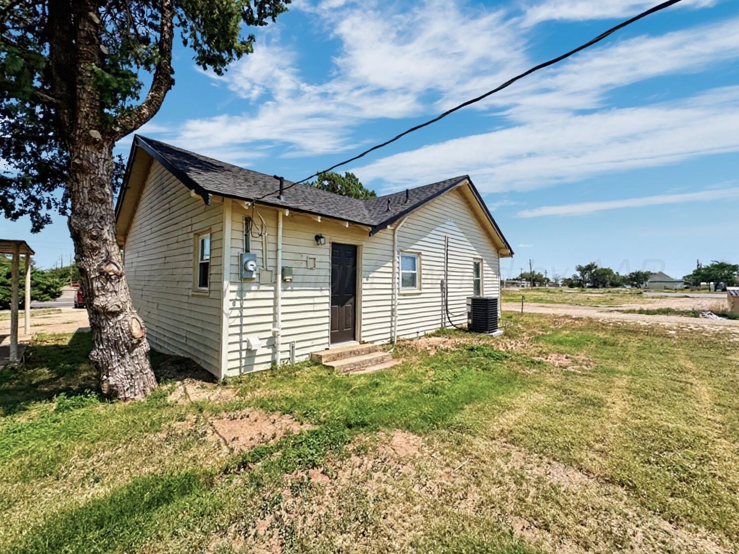112 S Dallas Avenue